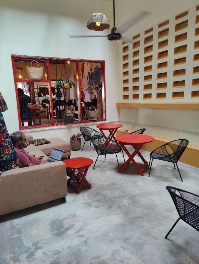 Tumi Hostel Kumasi Ngoại thất bức ảnh