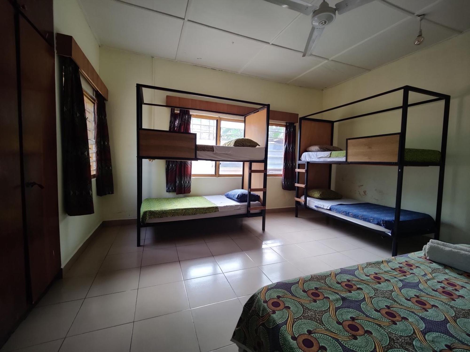 Tumi Hostel Kumasi Ngoại thất bức ảnh