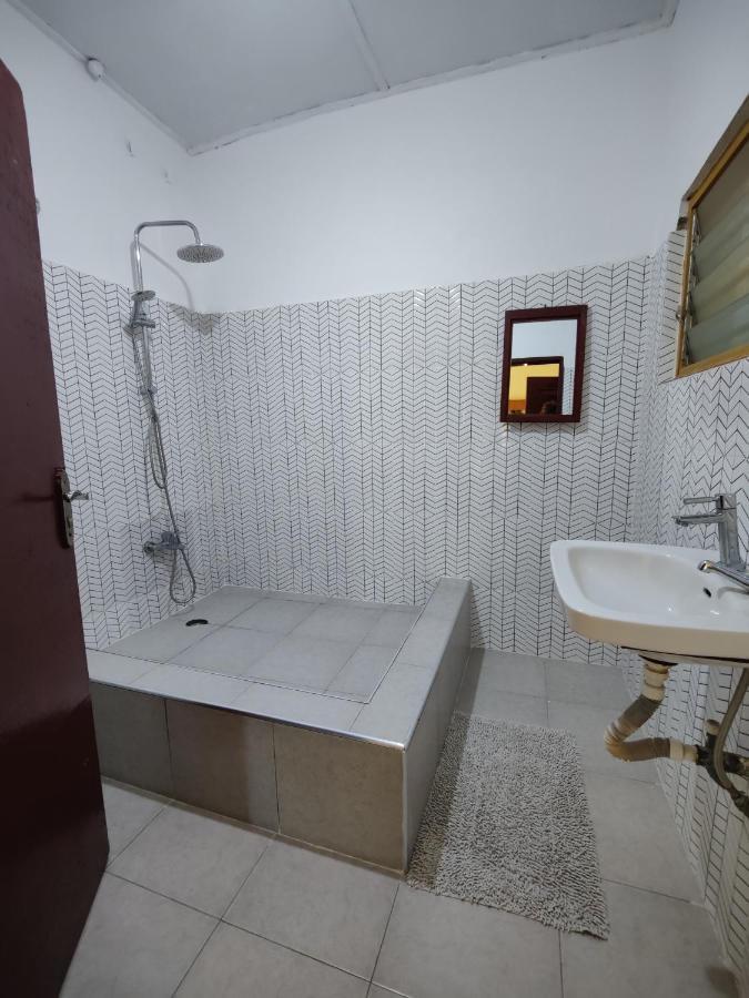 Tumi Hostel Kumasi Ngoại thất bức ảnh