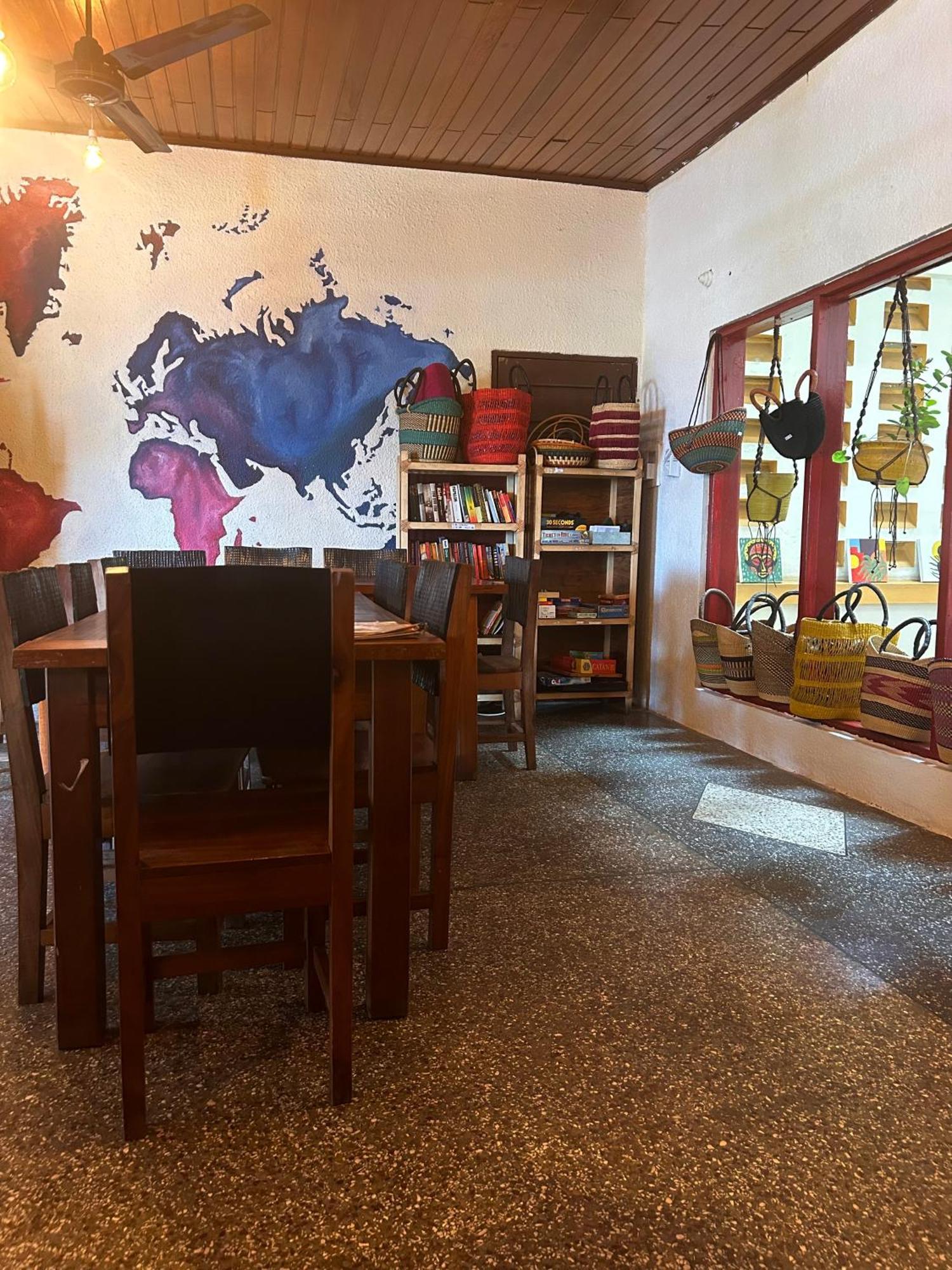 Tumi Hostel Kumasi Ngoại thất bức ảnh