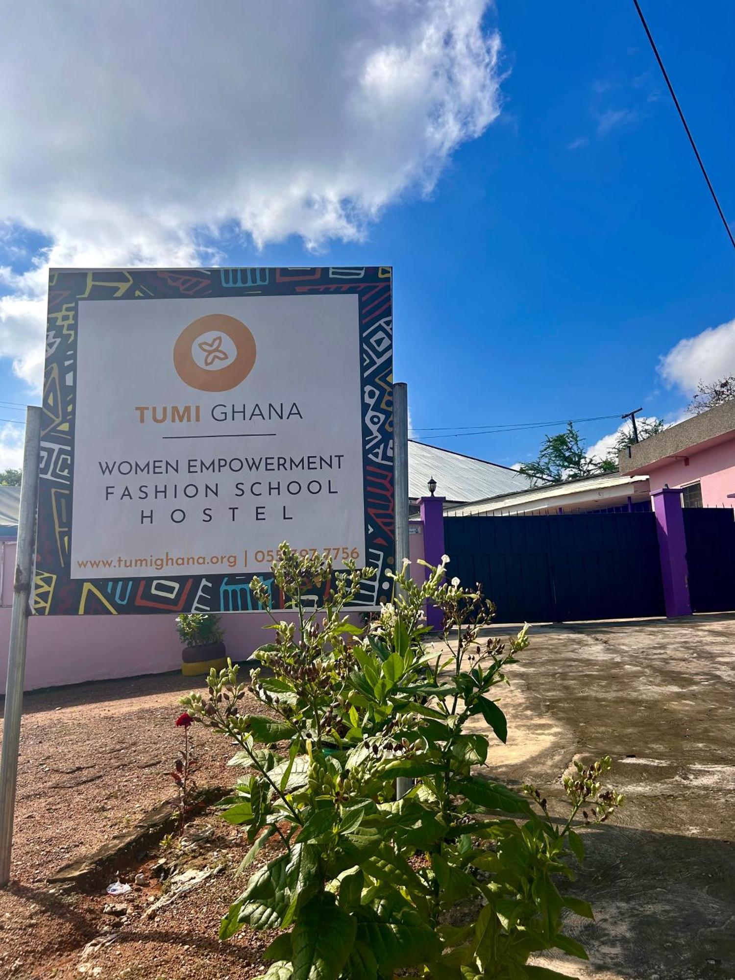 Tumi Hostel Kumasi Ngoại thất bức ảnh